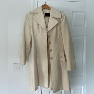 Nine West women’s wool coat. Size 2, in great condition